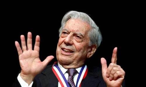 മൗനം നൽകി മടങ്ങുന്ന മുഴക്കം