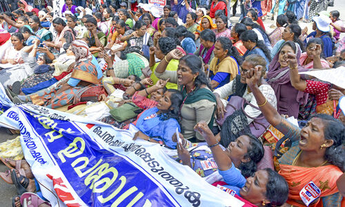 ആശാ വർക്കർമാരോടുള്ള പ്രതികാര യുദ്ധം