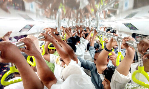 പുതുവര്‍ഷത്തില്‍ 1.3 ലക്ഷം യാത്രക്കാര്‍; കുതിച്ച് കൊച്ചി മെട്രോ