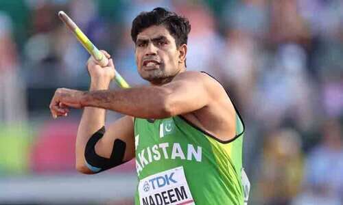 പോത്തിന് പകരം അത് തരാമായിരുന്നു;പോത്തിനെ നൽകിയ ഭാര്യാപിതാവിന് രസകരമായ മറുപടി നൽകി അർഷാദ് നദീം പോത്തിന് പകരം അത് തരാമായിരുന്നു;പോത്തിനെ നൽകിയ ഭാര്യാപിതാവിന് രസകരമായ മറുപടി നൽകി അർഷാദ് നദീം