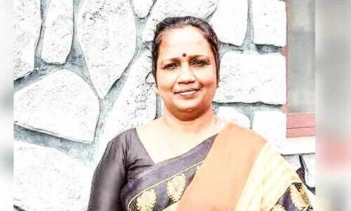 അരങ്ങിലെ നായിക; അതിജീവനത്തിലും അരങ്ങിലെ നായിക; അതിജീവനത്തിലും