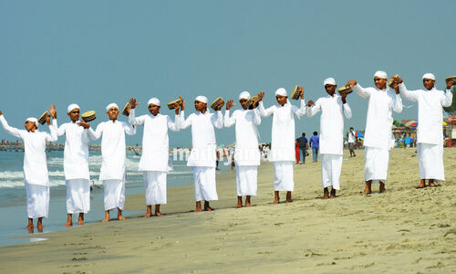 കലോത്സവം രണ്ടാംദിനം; ഇഞ്ചോടിഞ്ച് പോരാട്ടം കോഴിക്കോടും കണ്ണൂരും തമ്മിൽ