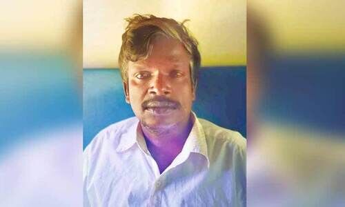 പിടികിട്ടാപ്പുള്ളി ഏഴ് വർഷത്തിന് ശേഷം പിടിയിൽ പിടികിട്ടാപ്പുള്ളി ഏഴ് വർഷത്തിന് ശേഷം പിടിയിൽ