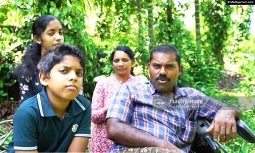 പരിമിതിയോട് പോരാടാൻ പലവഴികൾ തേടിയ മനുവിന് സർക്കാറിന്റെ മികച്ച ഭിന്നശേഷി കർഷകനുള്ള അവാർഡ് പരിമിതിയോട് പോരാടാൻ പലവഴികൾ തേടിയ മനുവിന് സർക്കാറിന്റെ മികച്ച ഭിന്നശേഷി കർഷകനുള്ള അവാർഡ്