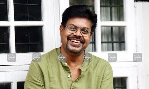 ചക്രവർത്തിയുടെ 40 പാട്ടുവർഷങ്ങൾ...