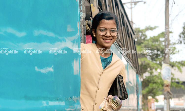 ‘മറ്റു കണ്ടക്ടർ ചേട്ടന്മാർക്ക് ആദ്യം താൽപര്യമുണ്ടായിരുന്നില്ല. പിന്നീട് അവർ ചങ്ങാതിമാരായി’ -അനന്തലക്ഷ്മി കണ്ടക്ടർ ജോലി ചെയ്യുന്നത് എം.കോം, സി.എം.എ പഠനത്തോടൊപ്പം