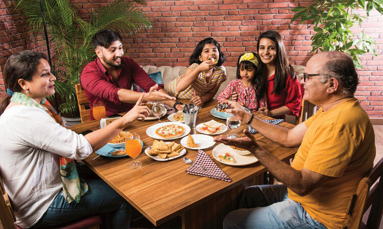 കുടുംബ ബന്ധം: ഭക്ഷണത്തിലുമുണ്ട് കാര്യം