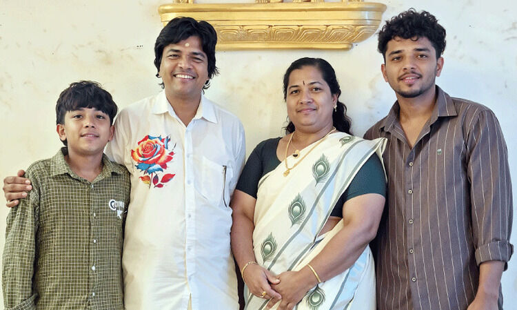 ‘ഓണാഘോഷത്തിന് സുന്ദരനായ മാവേലിയെ വേണം. കാണാൻ ഭംഗി ഇല്ലാത്തതുകൊണ്ട് ഞാൻ മാറിനിൽക്കും’ -ഉണ്ണിരാജ