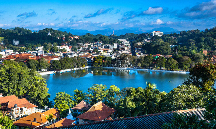 ശ്രീലങ്കയുടെ തുടിക്കുന്ന ഹൃദയമായ കാൻഡിയിലേക്കൊരു യാത്ര