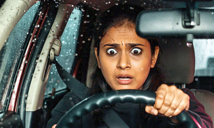 ‘മഴക്കാലത്ത് വാഹനം കഴുകേണ്ട എന്ന് കരുതുന്നുണ്ടോ? എങ്കിൽ നിങ്ങൾക്ക് പണി കിട്ടും’ -അറിയാം, മഴക്കാലത്ത് വാഹനം ഓടിക്കുമ്പോൾ ശ്രദ്ധിക്കേണ്ട കാര്യങ്ങൾ