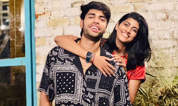 വോളിബാളിലെ യങ് സെൻസേഷൻ ഷോൺ ടി. ജോണും ബാഡ്മിന്‍റൺ താരം സ്‌നേഹ ശാന്തിലാലും പുതുജീവിതത്തിലേക്ക് പ്രവേശിക്കുന്നതിന്‍റെ സന്തോഷം പങ്കുവെക്കുന്നു