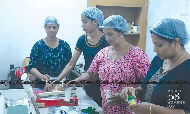 30ശതമാനത്തിലേറെ ലാഭം, അറിയാം അംബികയുടെ ലക്ഷങ്ങളുടെ മുരിങ്ങയില ബിസിനസ്