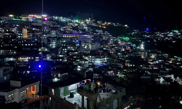 ‘നീലാകാശം പച്ചക്കടൽ ചുവന്ന ഭൂമി’ സിനിമ കണ്ടത് മുതൽ കൂടെ കൂടിയ നാഗാലാൻഡിലേക്കൊരു യാത്ര