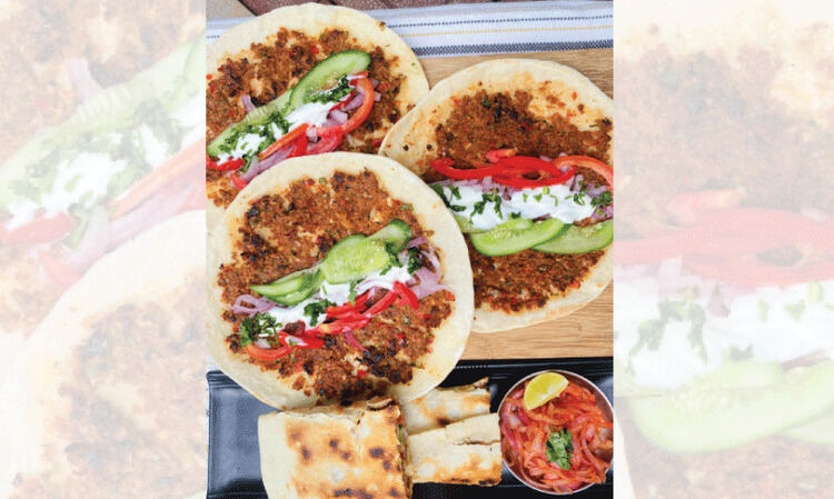 ടർക്കിഷ് പിസ്സ (Turkish Lahmacun)