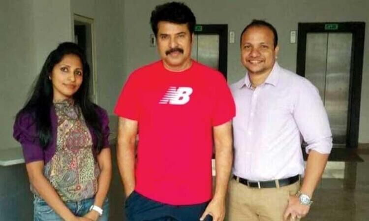 ‘ഷൂട്ടിങ്ങിനായി മറ്റു സ്ഥലങ്ങളിലേക്ക് പോകുമ്പോൾ എക്സർസൈസിനുള്ള ഡംബലുകൾ മമ്മൂക്ക സ്യൂട്ട്കേസിൽ കരുതും. ഫിറ്റ്നസിന് നൽകുന്ന പ്രധാന്യം തന്നെയാണ് അദ്ദേഹത്തിന്‍റെ സീക്രട്ടും’