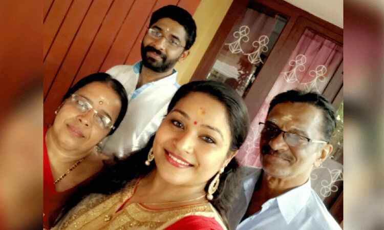 ‘വർഷം’ സിനിമ ലൊക്കേഷനിലെ മമ്മൂക്കയുടെ ജന്മദിനാഘോഷം മറക്കാൻ പറ്റാത്ത ഓർമയാണ് -അഞ്ജന അപ്പുക്കുട്ടൻ