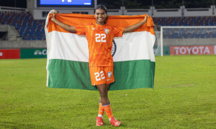 ഇന്ത്യൻ ജഴ്സിയിലെ അരങ്ങേറ്റ മത്സരത്തിൽതന്നെ ഗോൾ; കാൽ നൂറ്റാണ്ടിനു ശേഷം ഇന്ത്യൻ വനിതാ ഫുട്ബാൾ ടീമിലെത്തുന്ന മലയാളി താരം പി. മാളവികയുടെ വിജയകഥ