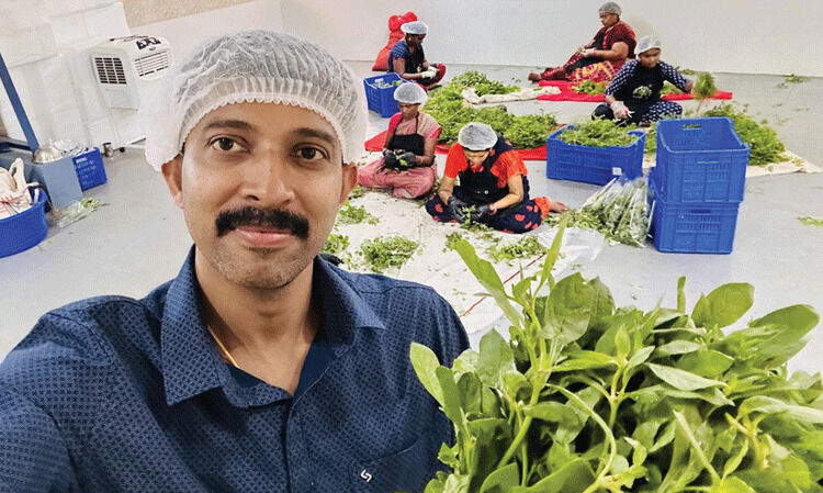 വെബ് ഡിസൈനിങ് കമ്പനിയിലെ ജോലി രാജിവെച്ച് ശ്രീറാം പ്രസാദ് ഇലകളിൽനിന്ന് മൂല്യവർധിത ഉൽപന്നങ്ങൾ നിർമിക്കുന്ന കമ്പനി തുടങ്ങി; ഇന്ന് വാർഷിക വിറ്റുവരവ് 1.3 കോടി!