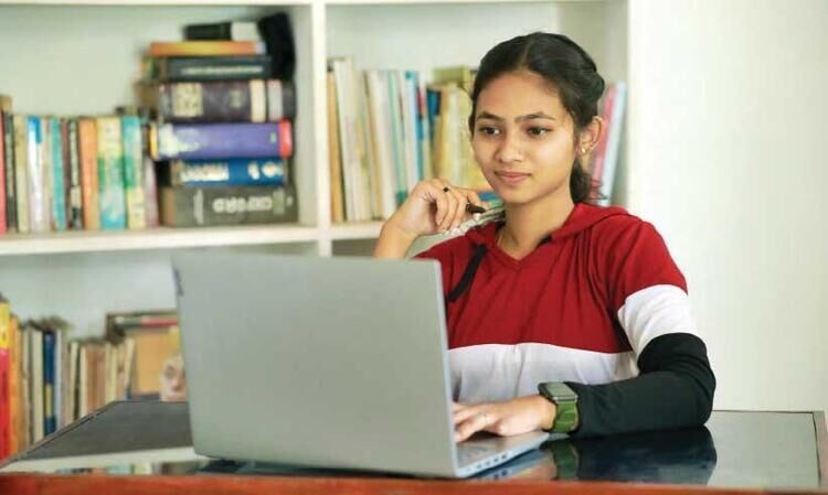 കൃത്യമായ പ്ലാനും തയാറെടുപ്പുകളുമായി നേരത്തേ ഒരുക്കം തുടങ്ങിയാൽ പരീക്ഷയെ കൂളായി നേരിടാം...