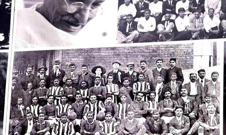 ഫീനിക്സുകൾ പുനർജനിക്കുന്നു ഫീനിക്സുകൾ പുനർജനിക്കുന്നു