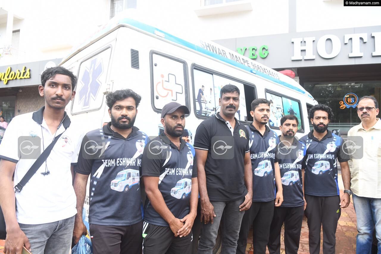 ഷിരൂരിൽ രക്ഷാദൗത്യത്തിന് മുങ്ങൽ വിദഗ്ധരുടെ സംഘമെത്തി; പുഴയിലെ അടിയൊഴുക്ക് വെല്ലുവിളി ഷിരൂരിൽ രക്ഷാദൗത്യത്തിന് മുങ്ങൽ വിദഗ്ധരുടെ സംഘമെത്തി; പുഴയിലെ അടിയൊഴുക്ക് വെല്ലുവിളി