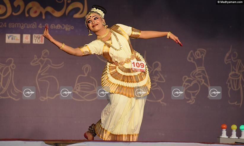 നടനം... മോഹനം...