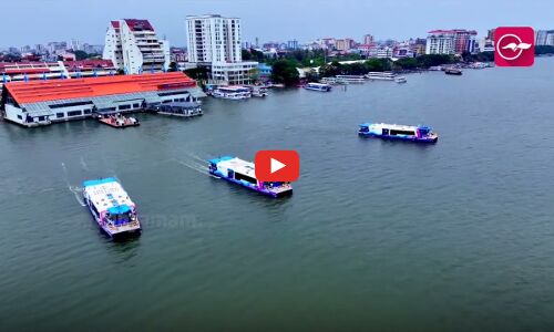 കൊച്ചി കായലിൽ പുതുചരിത്രം തീർത്ത് ജല മെട്രോ സർവീസ് ആരംഭിച്ചു…