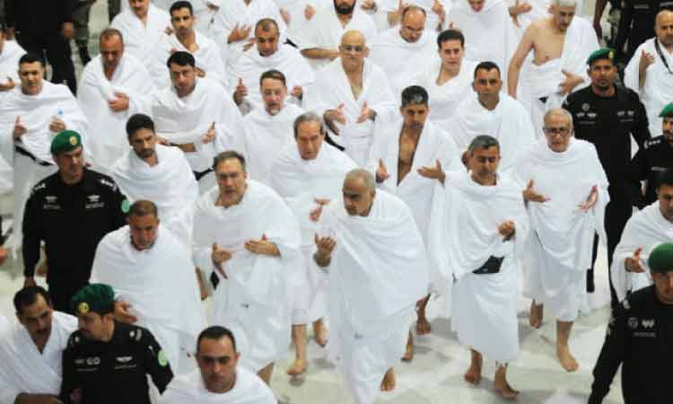 ഇറാഖ്​ പ്രധാനമന്ത്രി ഉംറ നിർവഹിച്ചു