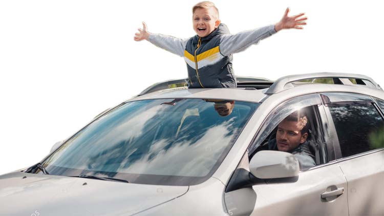 വാ​ഹ​നം ഓ​ടി​ക്കു​േ​മ്പാ​ൾ  സ​ൺ​റൂ​ഫ് തു​റ​ക്ക​ല്ലേ...