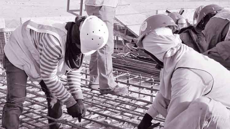 നിയമലംഘനം: തൊഴിൽ സ്​ഥാപനങ്ങളിൽ വ്യാപക പരിശോധന തുടരുന്നു