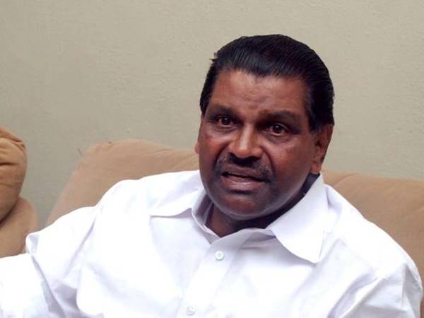 നിർമാണം പൂർത്തിയാക്കണം; ആകാശപാതക്കടിയിൽ ഉപവാസമിരിക്കും -തിരുവഞ്ചൂർ രാധാകൃഷ്ണൻ