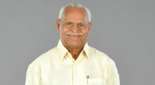 മന്ത്രി സി.എന്‍ ബാലകൃഷ്ണനെതിരെ തൃശൂരില്‍ പോസ്റ്ററുകള്‍