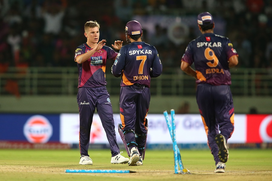 ആഡം സാംപക്ക് ആറു വിക്കറ്റ്; ഹൈദരാബാദ് പതറി