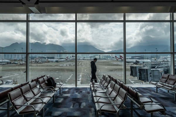 വി​മാ​ന ക​മ്പ​നി​ക​ൾ സ​ർ​വി​സ്​ വെ​ട്ടി​ച്ചു​രു​ക്കു​ന്നു