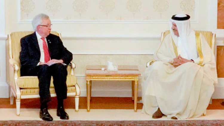 മു​ന്‍ ക​നേ​ഡി​യ​ന്‍ പ്ര​ധാ​ന​മ​ന്ത്രി​യു​മാ​യി  വി​ദേ​ശ​കാ​ര്യ മ​ന്ത്രി ച​ര്‍ച്ച ന​ട​ത്തി