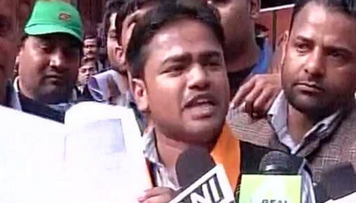 ബീഫ്  റെയ്ഡ്: പരാതി നല്‍കിയ  ഹിന്ദുസേനാ നേതാവിനെ കസ്റ്റഡിയിലെടുത്തു