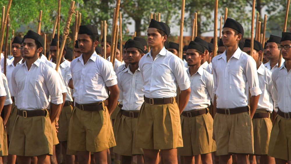 അകലുന്ന മനസ്സുകള്‍