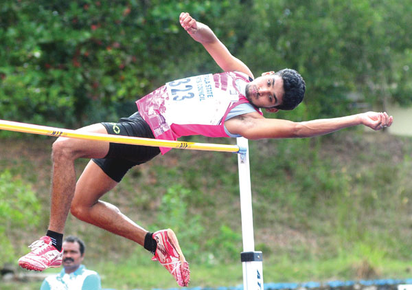 കോളജ് ഗെയിംസ്‌: ചെമ്പഴന്തി എസ്.എന്നും അസംപ്ഷനും ഒപ്പത്തിനൊപ്പം