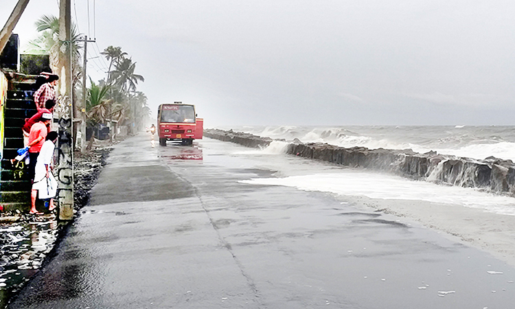 ഇ​െതാക്കെ എന്ത്​...