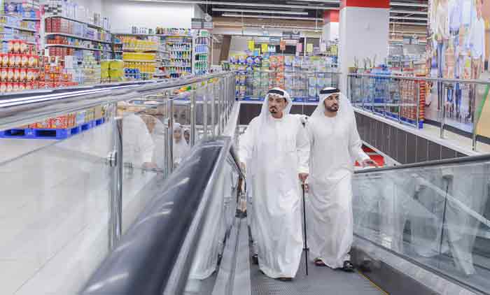 ന​ഗ​ര​മ​ധ്യ​ത്തി​ലെ ഷോ​പ്പിം​ഗ് മാ​ള്‍ സ​ന്ദ​ര്‍ശി​ച്ച്​ അ​ജ്മാ​ന്‍ ഭ​ര​ണാ​ധി​കാ​രി