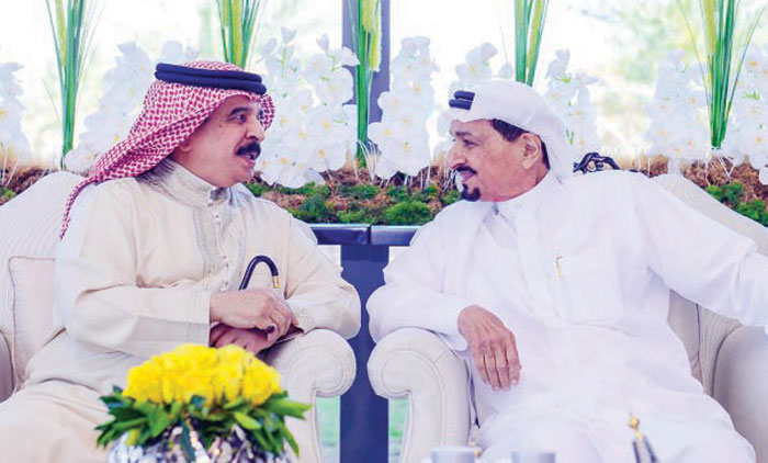 ഹമദ് രാജാവ് അജ്മാന്‍ ഭരണാധികാരിയുമായി കൂടിക്കാഴ്​ച നടത്തി