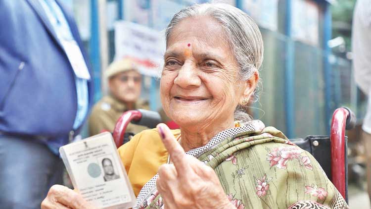 ഉപതെര​െഞ്ഞടുപ്പിൽ വിധിയെഴുതി കർണാടക