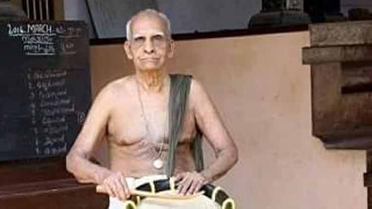 മേളപ്രമാണി ചക്കംകുളം അപ്പുകുട്ടൻ മാരാർ അന്തരിച്ചു