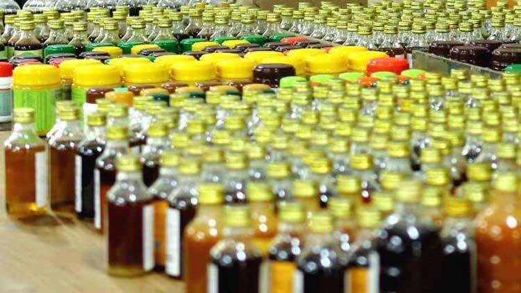 അ​ന​ധി​കൃ​ത​മാ​യി അ​രി​ഷ്​​ട​വും  ആ​സ​വ​ങ്ങ​ളും സൂ​ക്ഷി​ച്ച​യാ​ൾ അ​റ​സ്​​റ്റി​ൽ