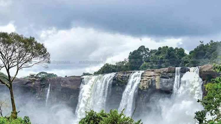 Athirappilly-Waterfalls