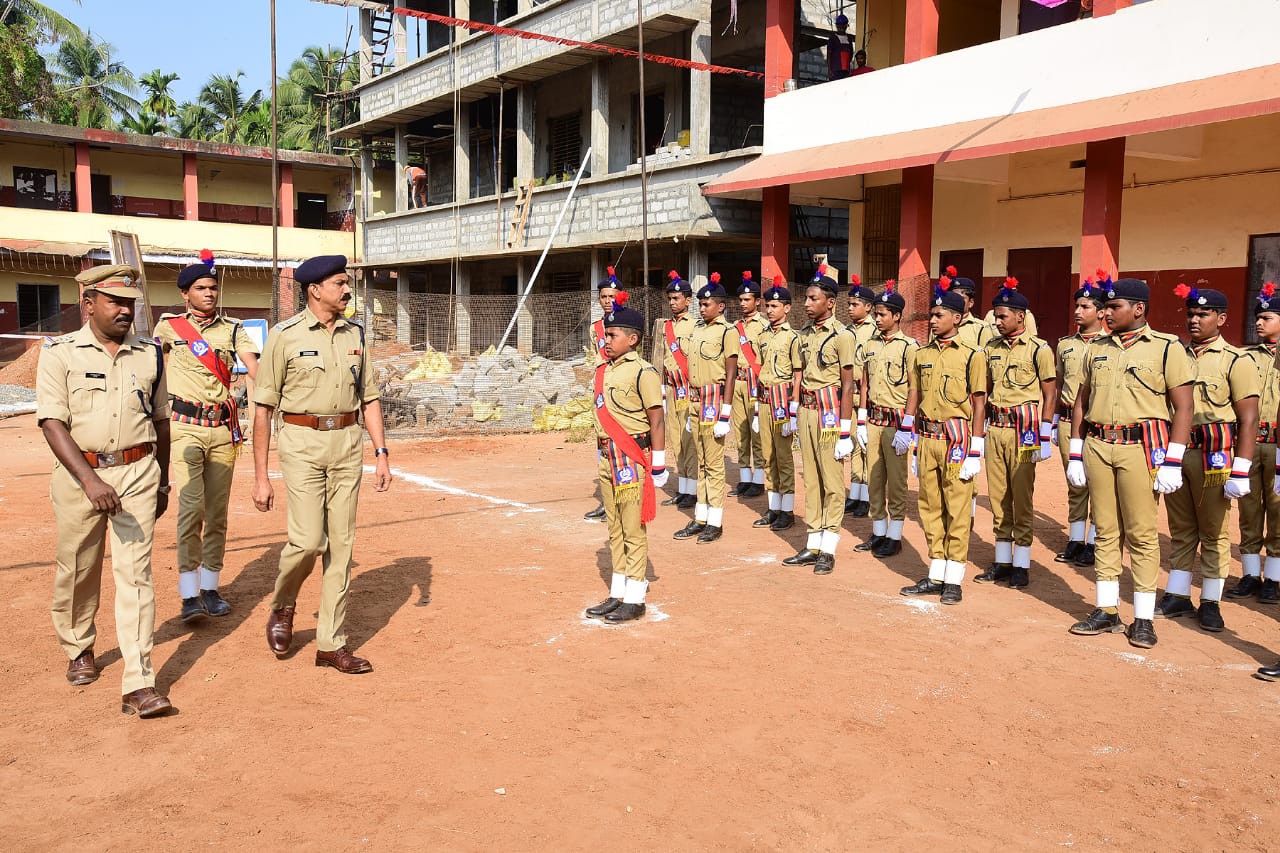 പാസിങ്​ ഔട്ട് പരേഡ്