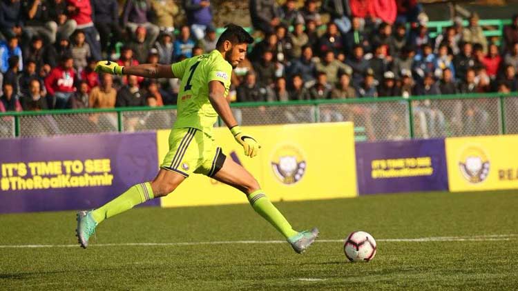 റി​യ​ൽ ക​ശ്​​മീ​രി​െൻറ ബി​ലാ​ൽ ഖാ​ൻ ബ്ലാ​സ്​​റ്റേ​ഴ്​​സി​ൽ