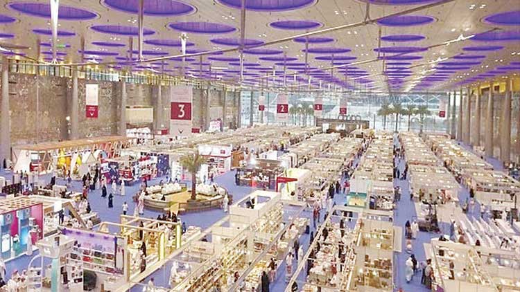 വാ​നോ​ളം വാ​യ​ന​യൊ​രു​ക്കി​യ  അ​ക്ഷ​രോ​ത്സ​വ​ത്തി​ന് തി​ര​ശ്ശീ​ല