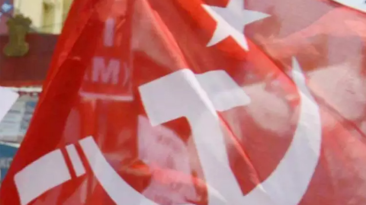 ഭൂമിയിൽ കൊടികുത്തി; സി.പി.എം വെട്ടിലായി