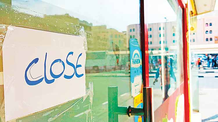 മു​ൻ​ക​രു​ത​ൽ ന​ട​പ​ടി​ക​ൾ പാ​ലി​ച്ചി​ല്ല; ദു​ബൈ​യി​ൽ 21 സ്ഥാ​പ​ന​ങ്ങ​ൾ  അ​ട​ച്ചു​പൂ​ട്ടി